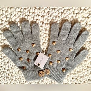 Soft and cozy Valeri full finger gloves with beautiful delicate silver hearts